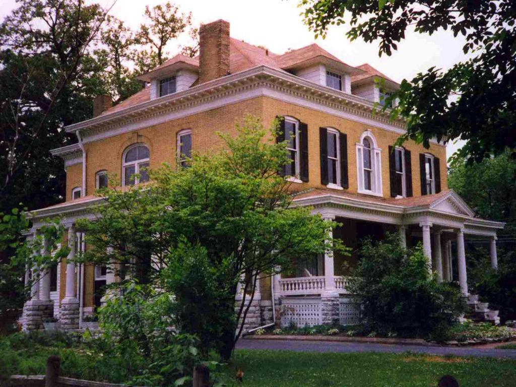 Beall Mansion An Elegant Bed & Breakfast Inn オールトン レストラン 写真