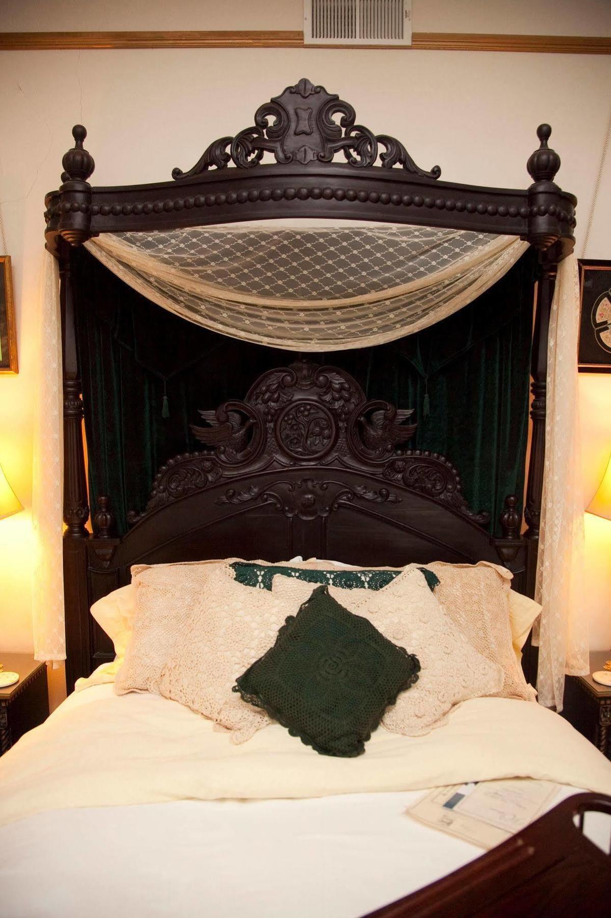 Beall Mansion An Elegant Bed & Breakfast Inn オールトン エクステリア 写真